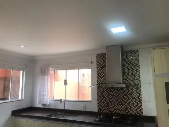 Imagem CASA À VENDA NO BAIRRO VALE DAS PALMEIRAS, MACAÉ/RJ.