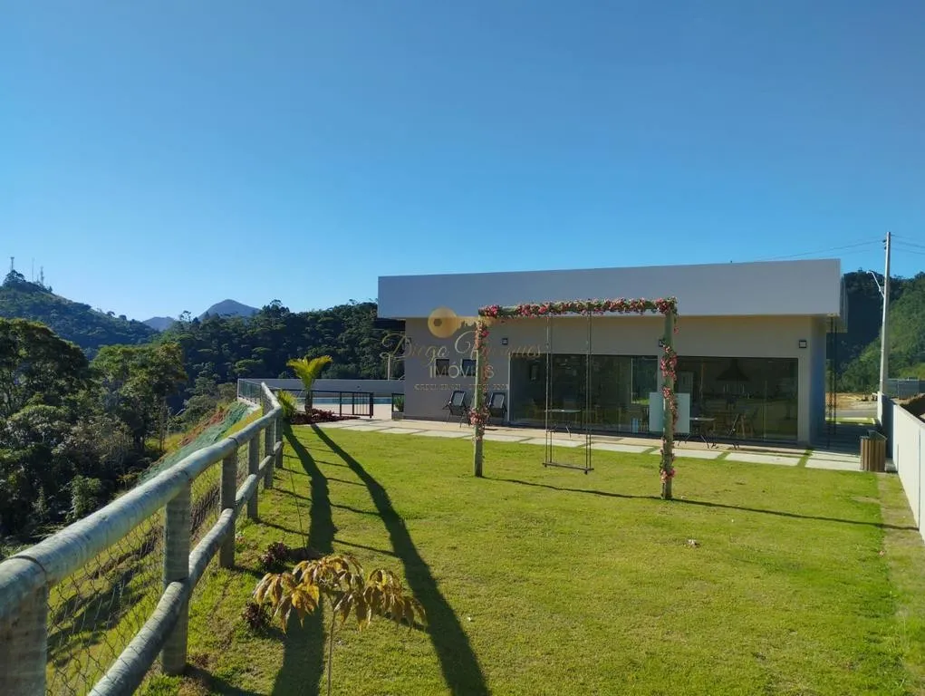 Imagem Terreno em Condomínio para Venda em Teresópolis / RJ no bairro Ermitage
