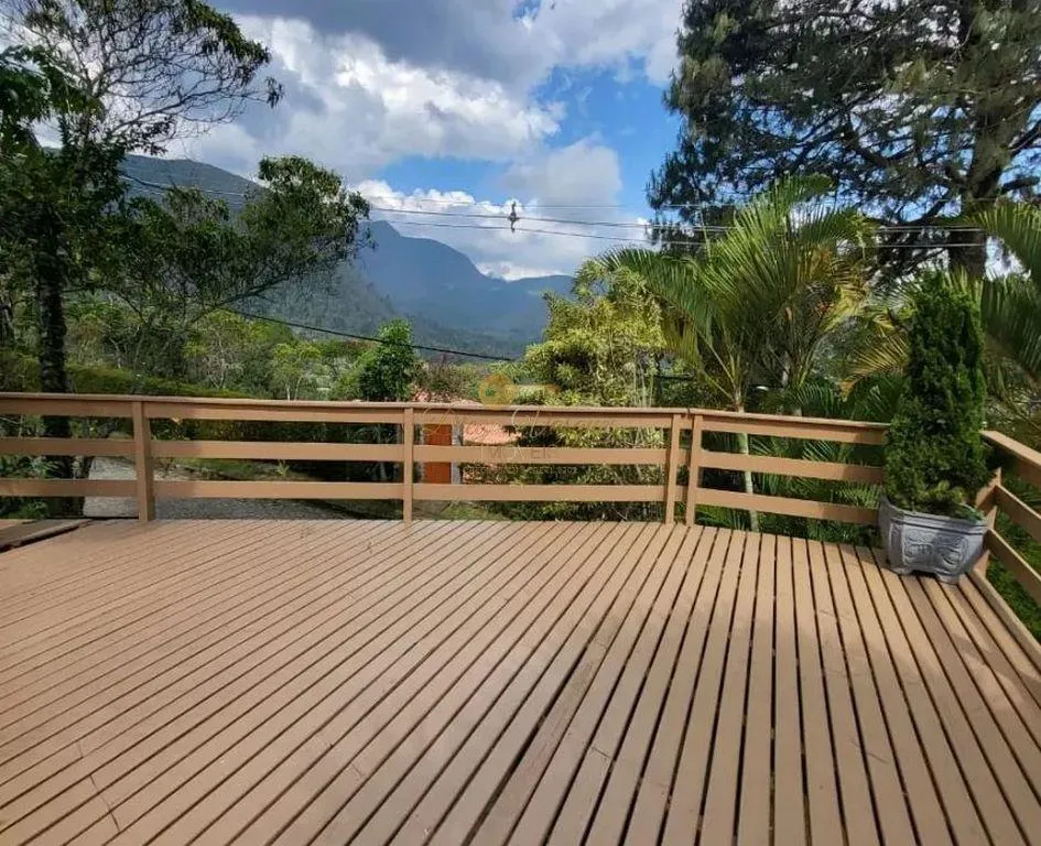 Imagem Casa em Condomínio para Venda em Teresópolis / RJ no bairro Green Valley