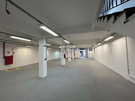Imagem Loja com 1300m² na Av. Jabaquara.