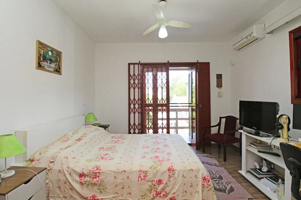 Imagem Duas casas em meio a muita natureza