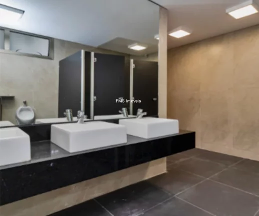 Imagem Prédio comercial para locação de 4.805m² na Avenida Adolfo Pinheiro
