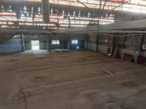 Imagem VENDA E LOCAÇÃO DE GALPÃO INDUSTRIAL EM GUARULHOS/SP, EXCELENTE OPORTUNIDADE com área total de 4.700m² e área construída de 3.500m². CONSULTE-NOS.