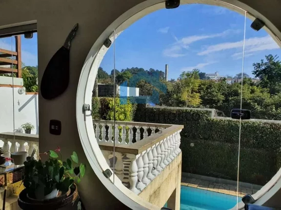 Imagem Casa em Condomínio perto do Shopping Granja Viana