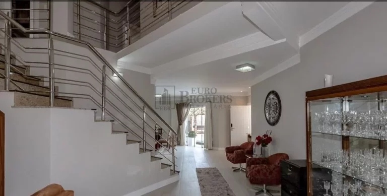 Imagem Casa com ampla estrutura de lazer, finamente mobiliada, bairro Ariribá, BC