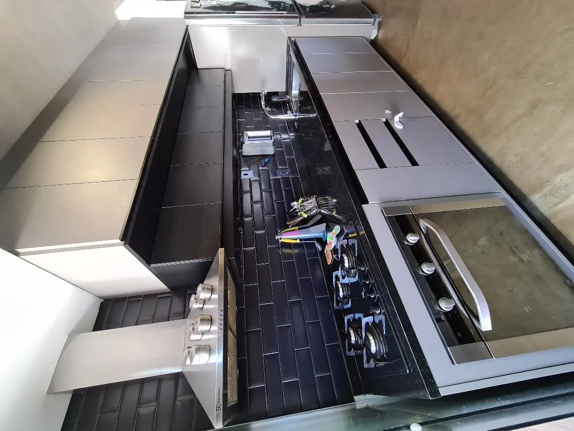 Imagem Apartamento aconchegante e versátil no Cambuí com quarto desmontável e moveis planejados.