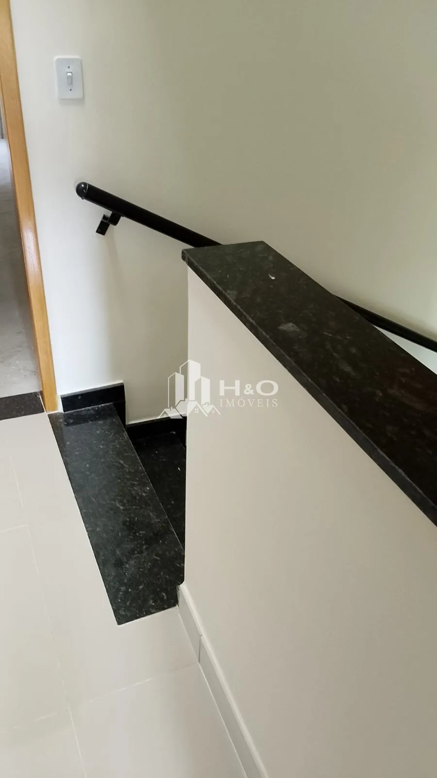 Imagem Sobrado Frontal à Venda - Vila Talarico - 2 Suítes confortáveis !