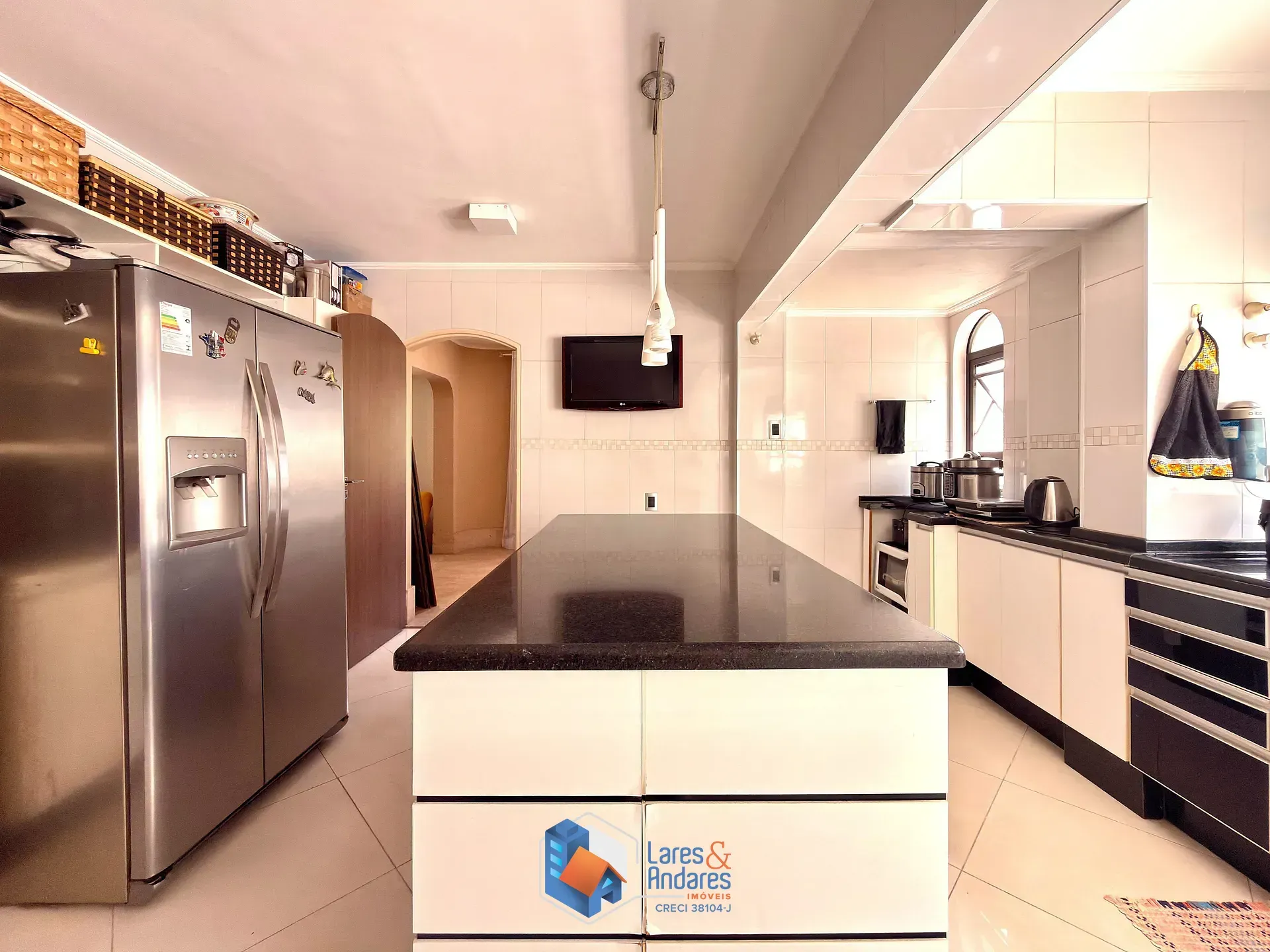 Imagem APARTAMENTO À VENDA COM 200 M², 3 DORMS (1 SUÍTE), MÓVEIS PLANEJADOS, VARANDA INTEGRADA, ÁREA DE LAZER E 2 VGS - SANTANA - SP.