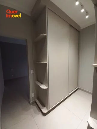 Imagem Casa em Condomínio de Luxo com 3 Suítes e 4 Vagas de Garagem no Jardim Cybelli, Ribeirão Preto-SP