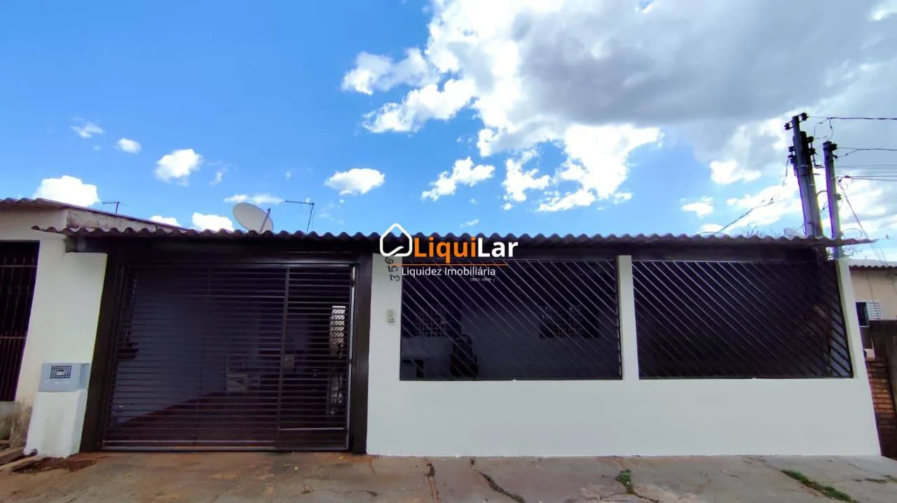 Foto do imóvel Casa à Venda no Coophavila II | 3 Quartos, Planejados e Amplo Quintal