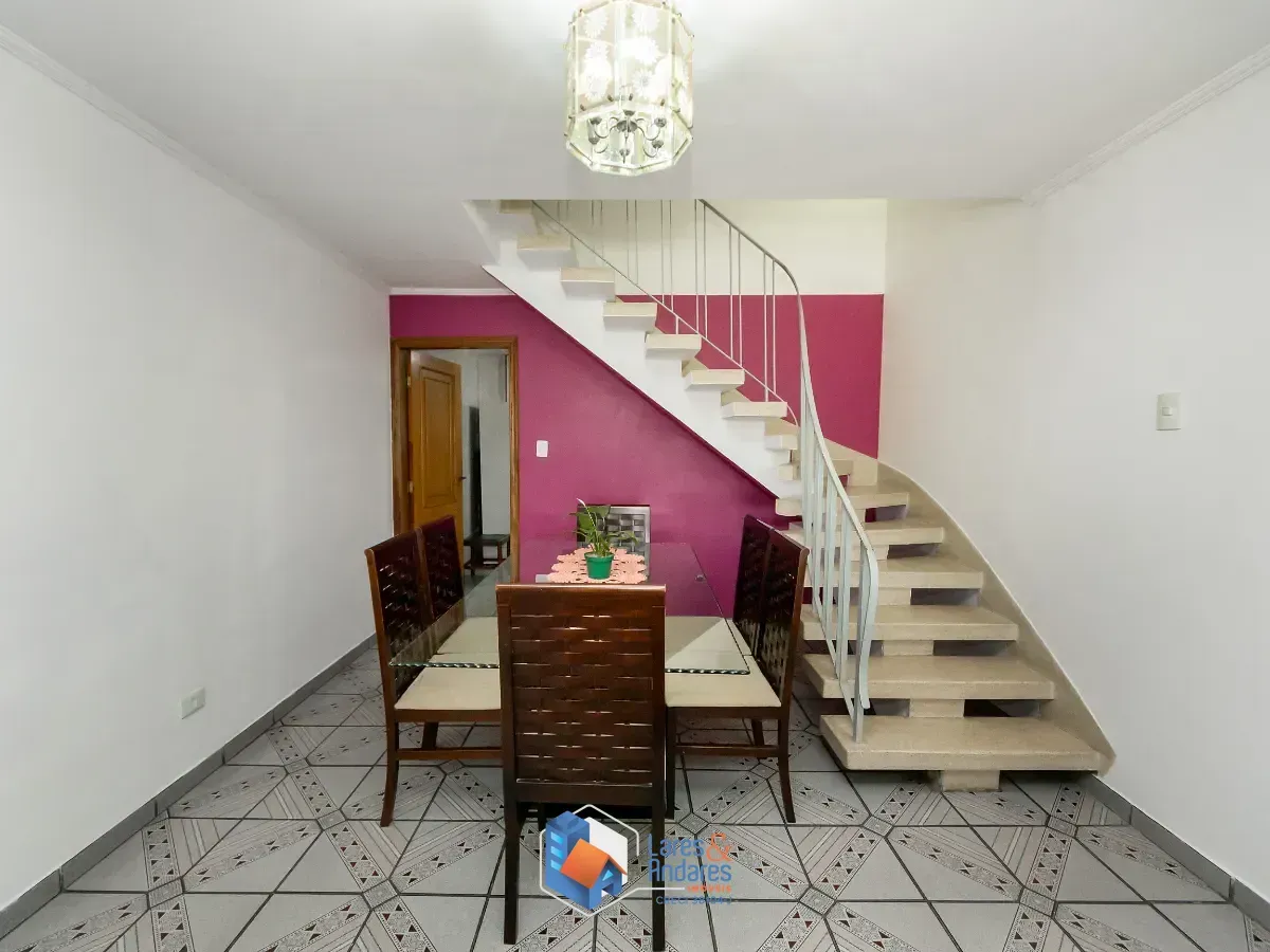 Imagem Sobrado para venda em Cidade Ademar com 3 quartos, sendo 1 suíte, 130m²