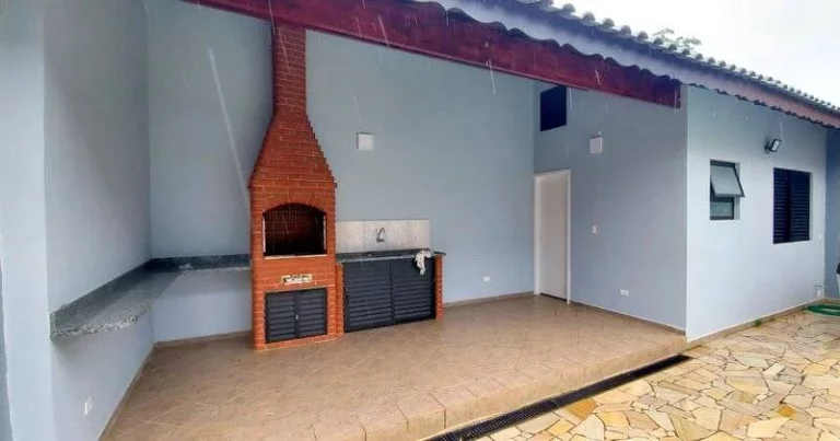 Imagem LINDO SOBRADO LADO PRAIA COM 4 DORMITORIOS (3 SUITES)