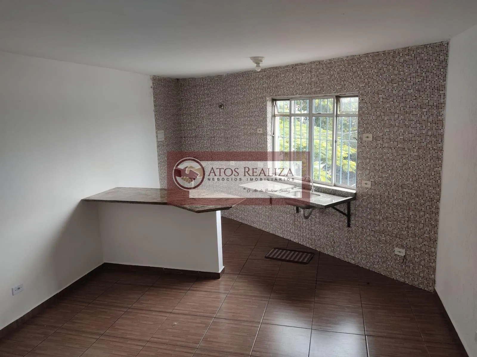 Imagem Oportunidade única de investimento no parque América. Vendo casa com Área total 243m² no parque América, Casa com 3 Dormitorios sendo 1 Suíte, vaga de garagem, 2 Kitnets com, quarto, sala, cozinha, banheiros cada, 2 salões comercial, uma grande oportunida
