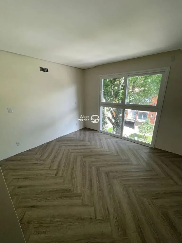 Imagem Vende-se apartamento no centro de Gramado a certa de 10 minutos da Rua Coberta