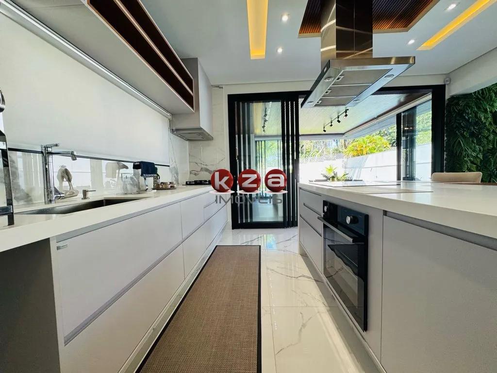 Imagem Luxuosa casa em condomínio à venda em Valinhos-SP, no Condomínio Residencial Ypê Dourado: 3 quartos, 3 suítes, 3 salas, 5 banheiros, 4 vagas, 384m².