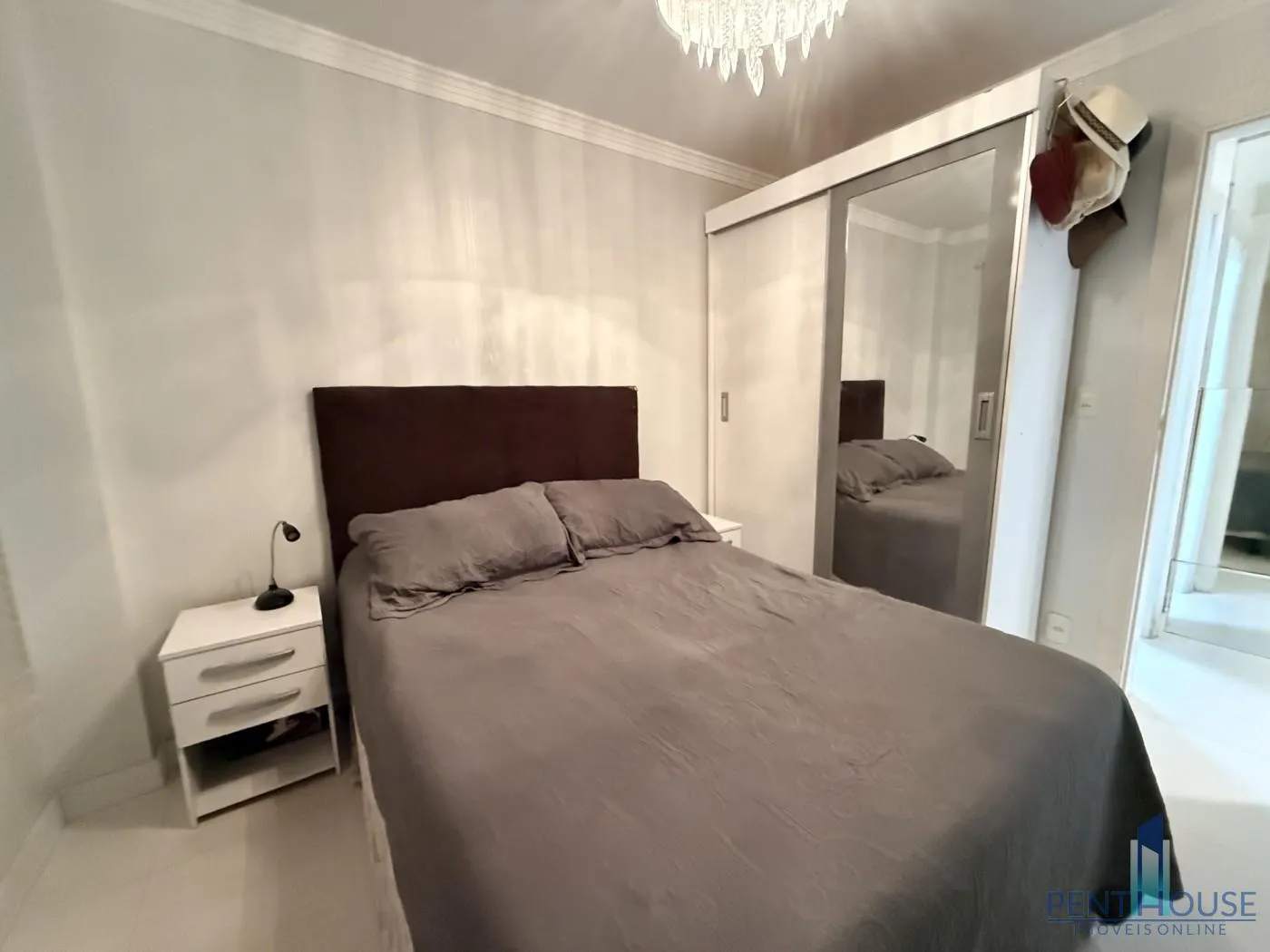 Imagem Apartamento Zona Central para Venda em Balneário Camboriú, CENTRO, 2 dormitórios, 1 banheiro, 1 vaga