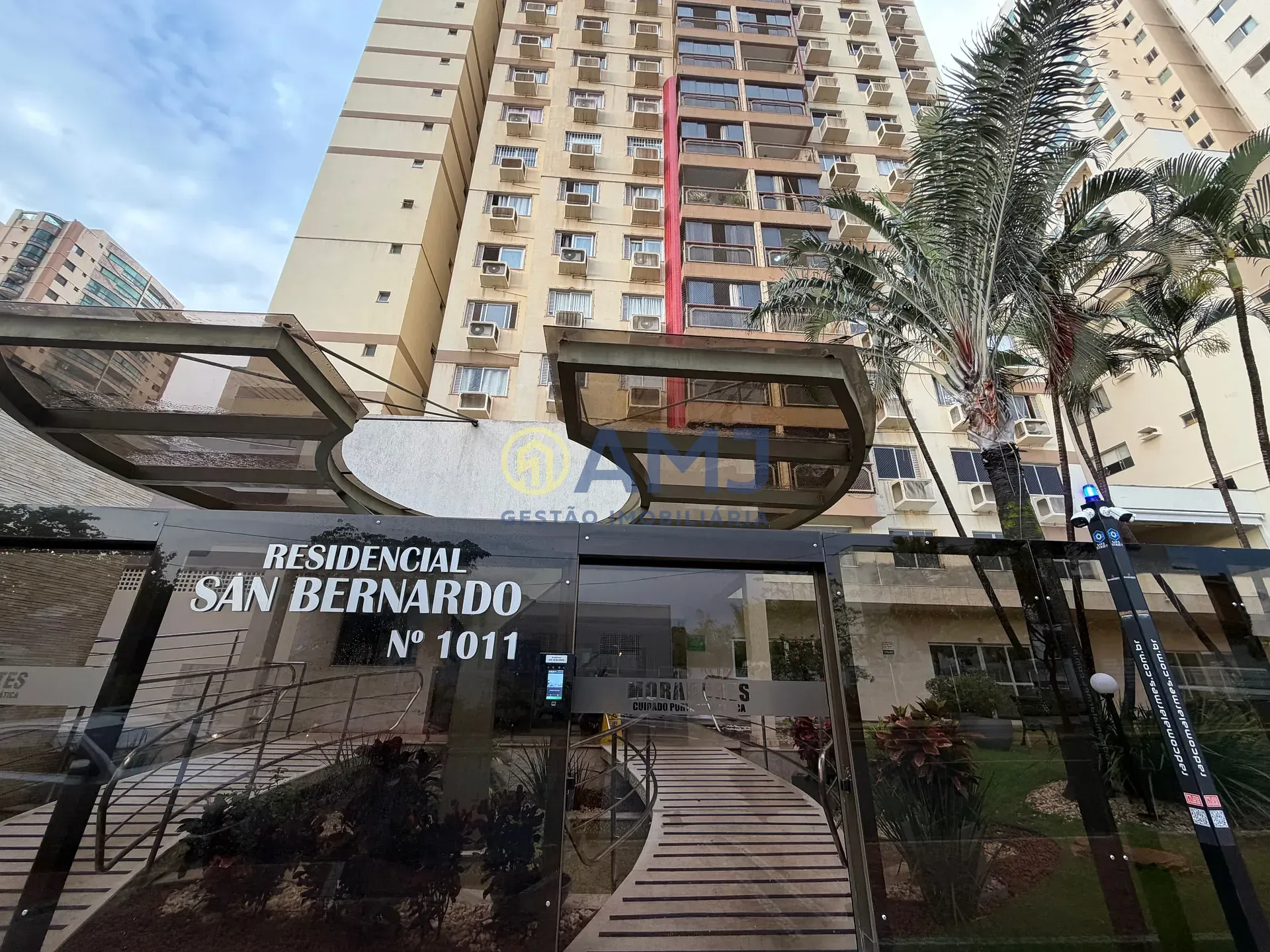 Imagem À VENDA | APARTAMENTO REFORMADO NO SETOR BUENO