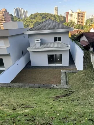 Imagem Residência de alto Padrão à venda em Joinville, bairro Glória