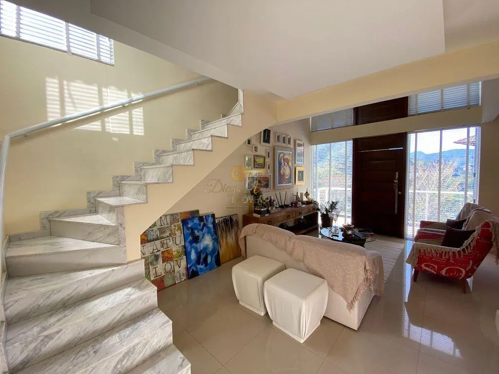 Imagem Casa em Condomínio para Venda em Teresópolis / RJ no bairro Bom Retiro