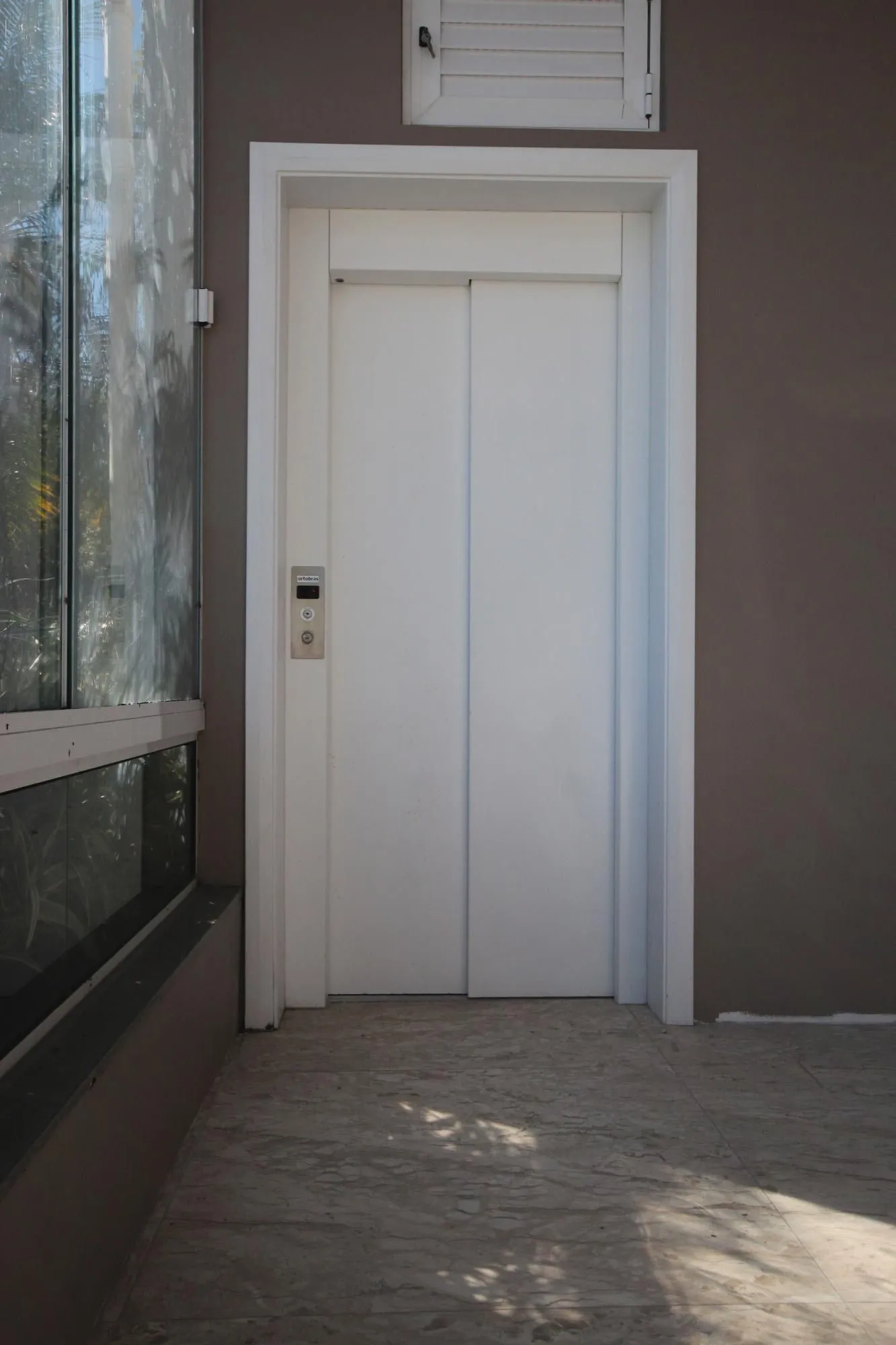 Imagem Casa Alto Padrão em Condomínio Fechado - 4 Suítes, Vista Panorâmica