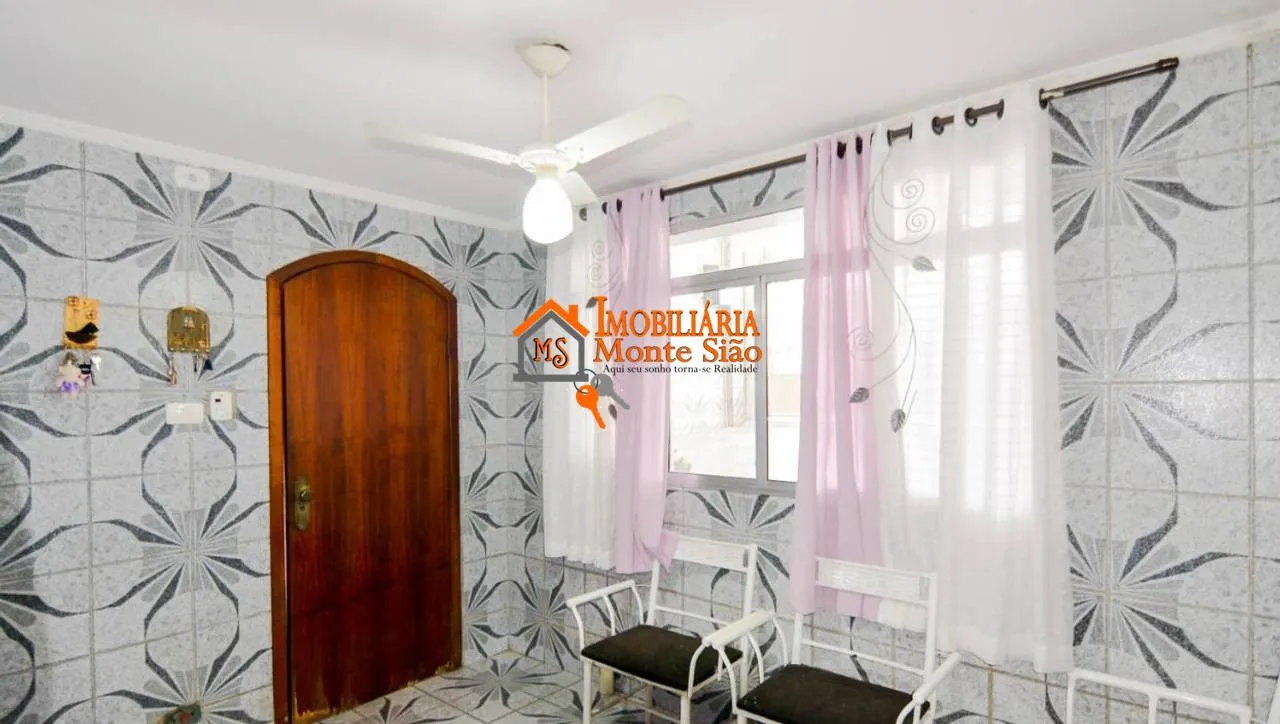 Imagem Sobrado com 3 dormitórios à venda, 266 m² por R$ 600.000 - Jardim Paraventi - Guarulhos/SP