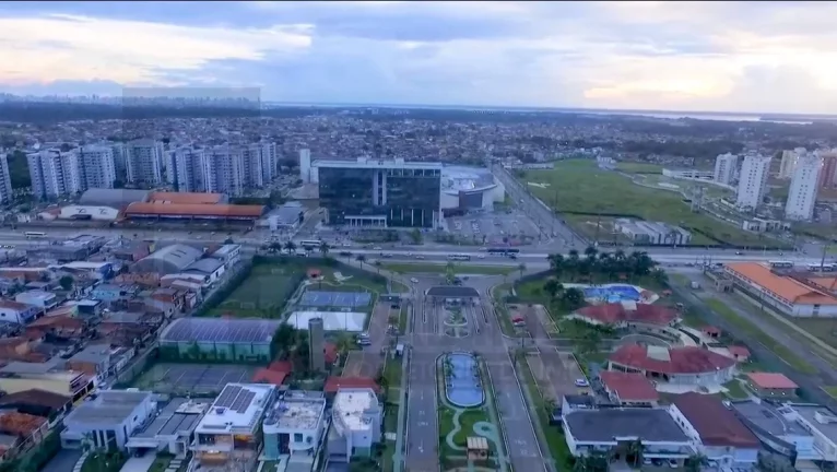 Imagem CASAL IMÓVEIS VENDE CASA DUPLEX MONTENEGRO BOULEVARD 4 SUÍTES