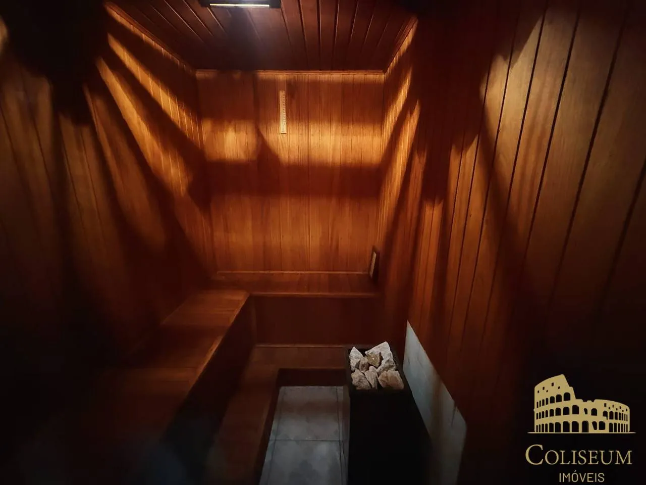 Imagem Apto 1 Dorm, 50mts da Praia, Sauna e Piscina R$ 320.000 - Maracanã