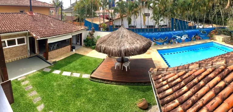 Imagem Linda casa com 4 dormitórios sendo 2 suíts´s e ar condicionado e pisicna e área gourmet maravilhosa