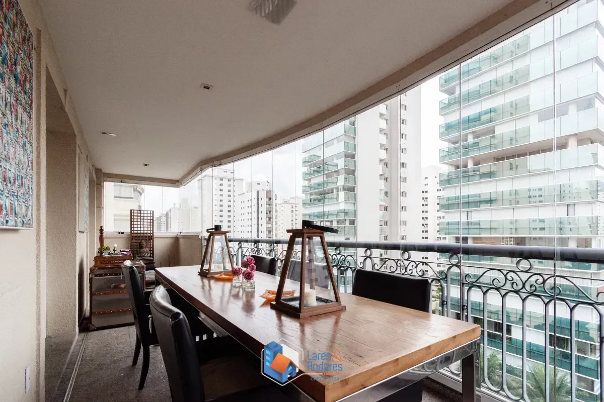 Imagem Apartamento para venda em Indianópolis com 4 quartos, sendo 3 suítes, 250m²