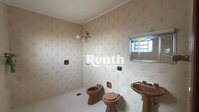 Imagem Casa com 2 suítes para alugar, 210 m² por R$ 3.350/mês - Centro - Rio Claro/SP