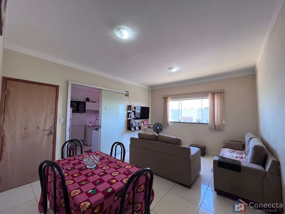 Imagem Apartamento com 3 dormitórios à venda, 68 m² por R$ 350.000,00 - Caiçaras - Patos de Minas/MG