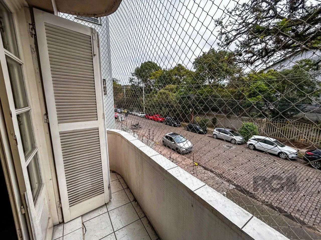 Imagem Apartamento com 3 quartos, 1 suíte, no bairro Rio Branco, Porto Alegre/RS