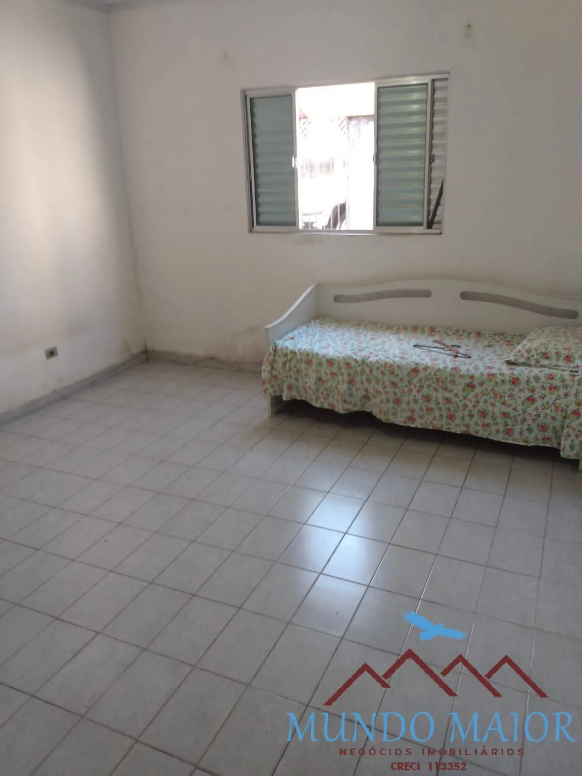Imagem Casa Térrea no Taboão: 2 Dorms, 3 Vagas e 290m²-Diadema -Sp.