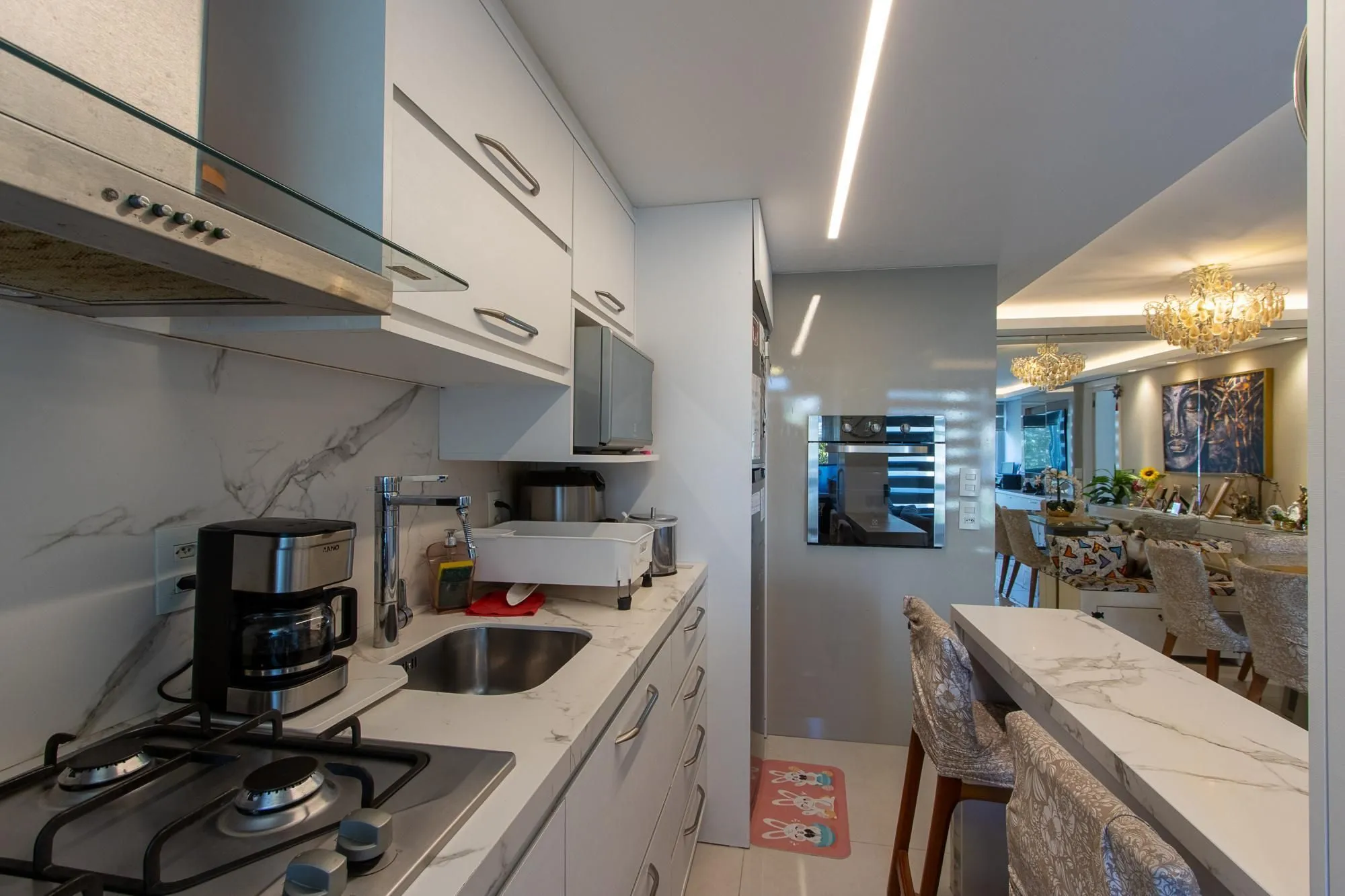 Imagem Apartamento com 2 dormitórios no bairro Cavalhada