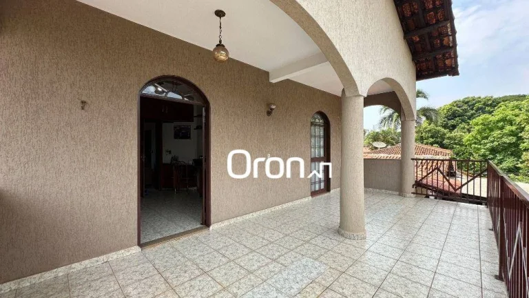 Imagem Sobrado à venda, 414 m² por R$ 1.350.000,00 - Setor Leste Vila Nova - Goiânia/GO