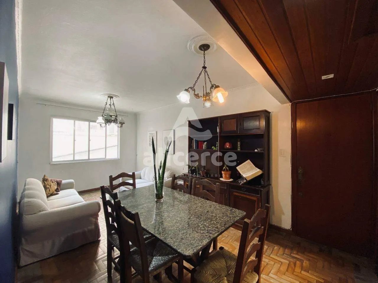 Imagem Apartamento à venda com 3 quartos 1 suíte, 85m² em Centro Florianópolis