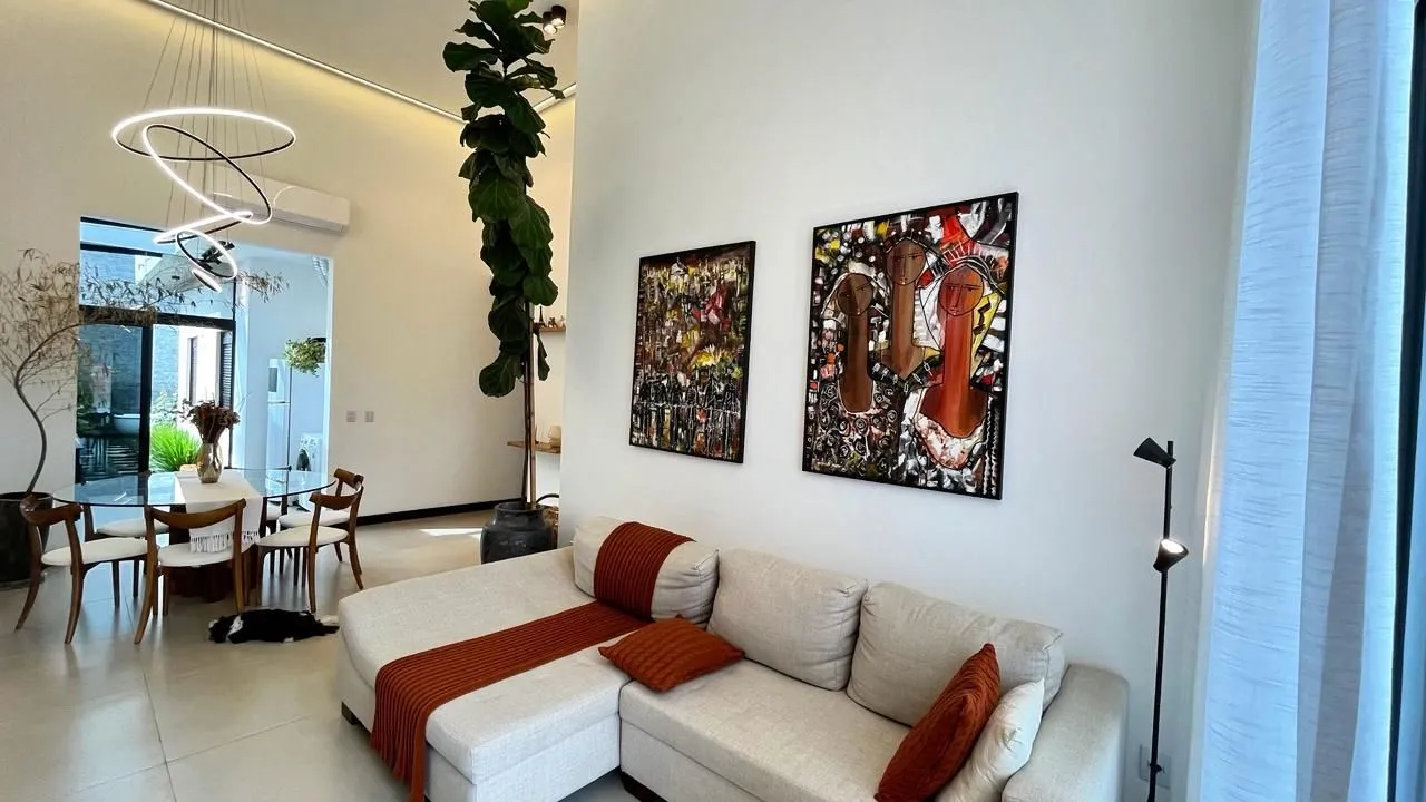 Imagem Casa Moderna com Suíte, Hidromassagem, Jardim e 2 Vagas