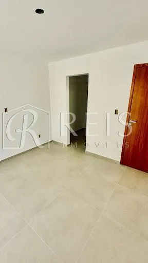Imagem Casa para Venda em Rio das Ostras, Recreio, 2 dormitórios, 2 suítes, 4 banheiros, 2 vagas