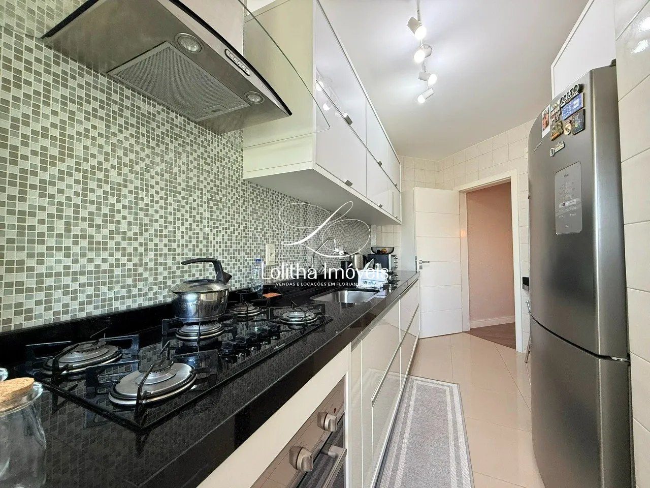 Imagem APARTAMENTO À VENDA COM 3 QUARTOS, SENDO 1 SUÍTE, EM COQUEIROS, FLORIANÓPOLIS/SC