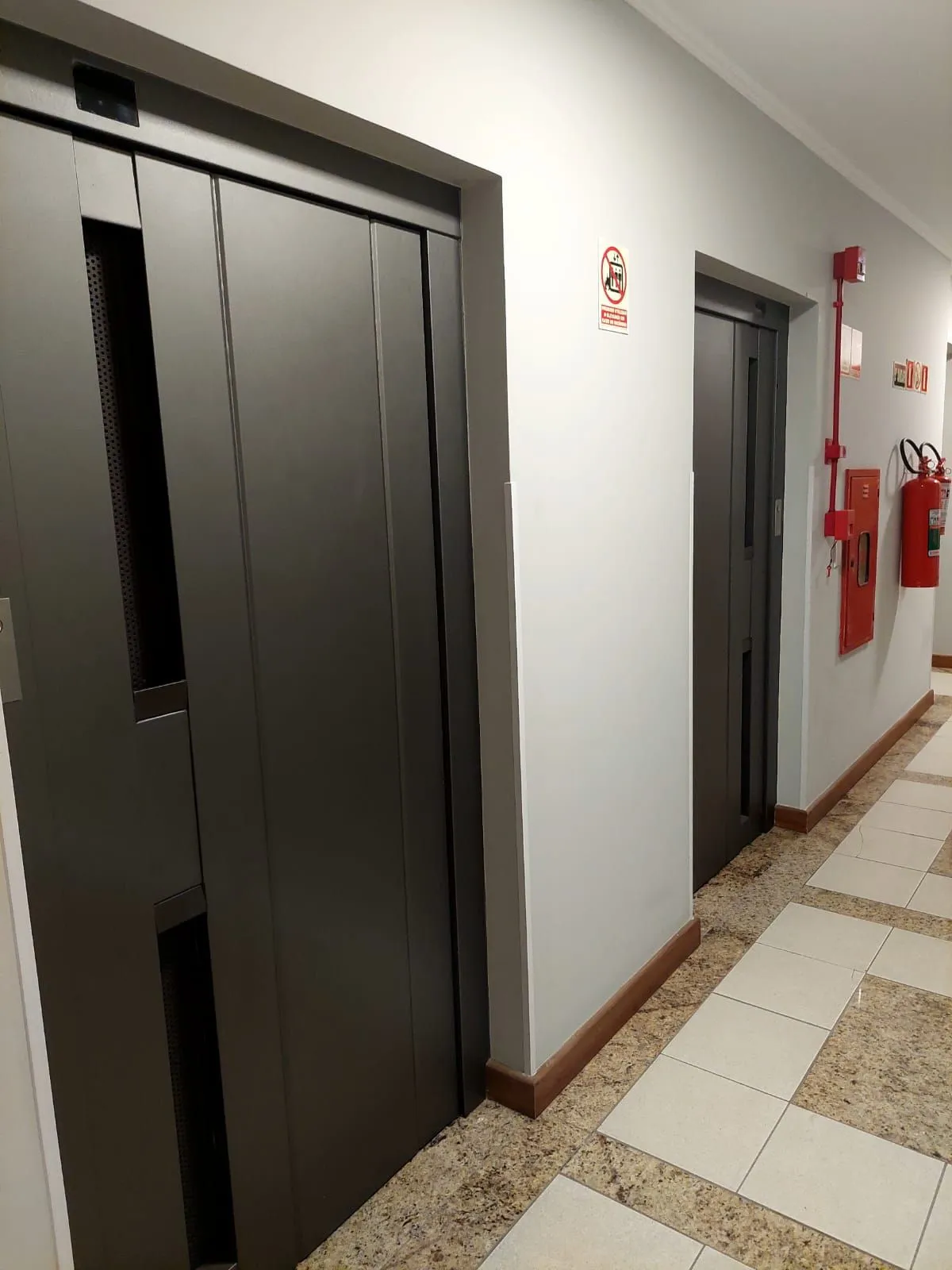 Imagem Edifício Les Halles de Paris Apartamento 2 dormitórios no bairro Três Figueiras