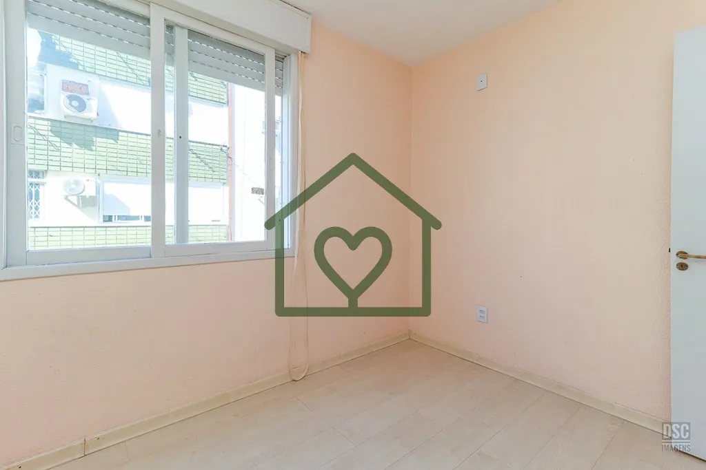Imagem Apartamento com 2 dormitórios, 1 º ANDAR, DESOCUPADO, bairro Cavalhada, Zona Sul, Porto Alegre/RS....
