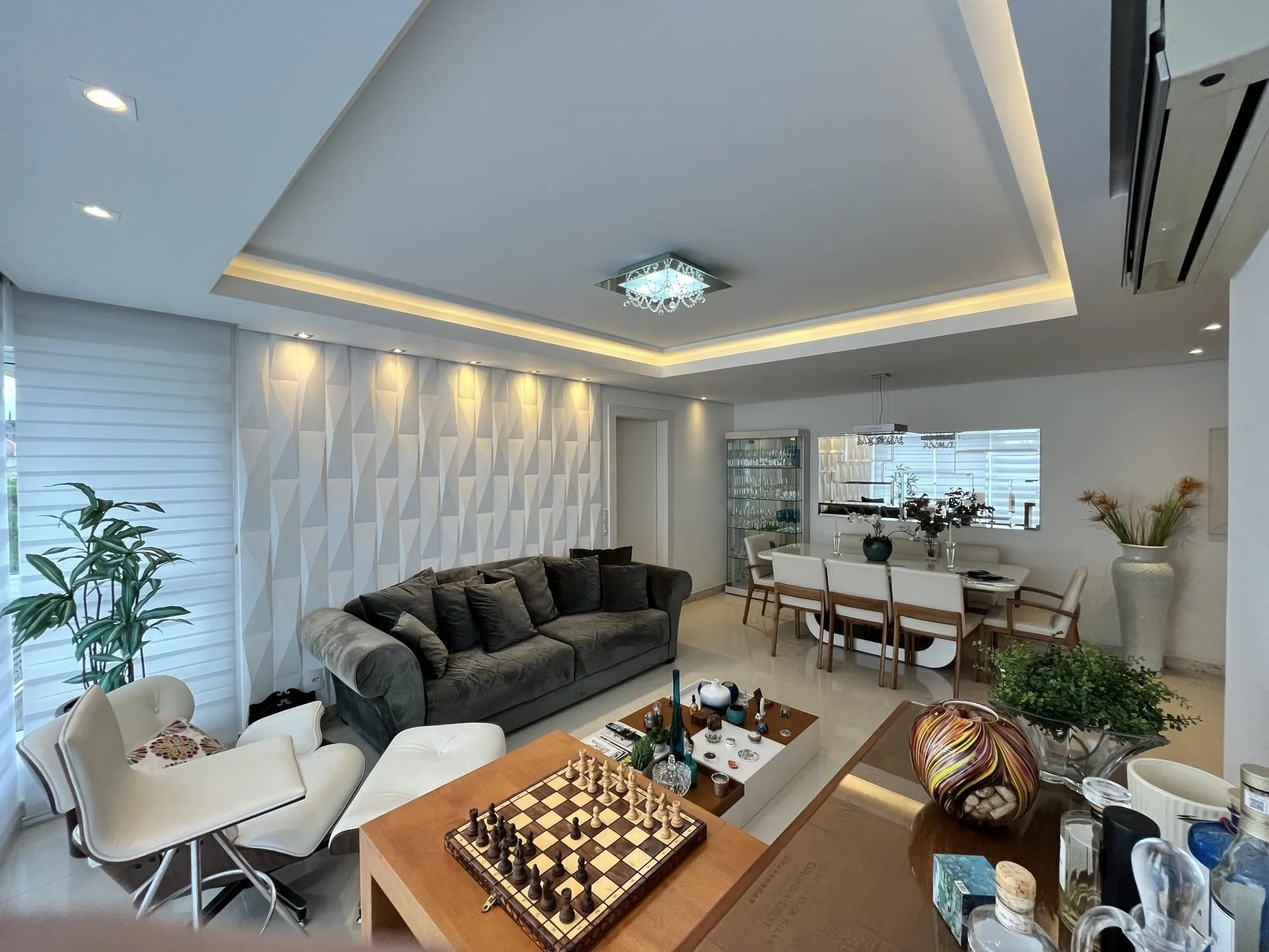 Imagem Excelente apartamento de 3 dormitórios, suíte, 2 vagas, no Bairro Boa Vista.