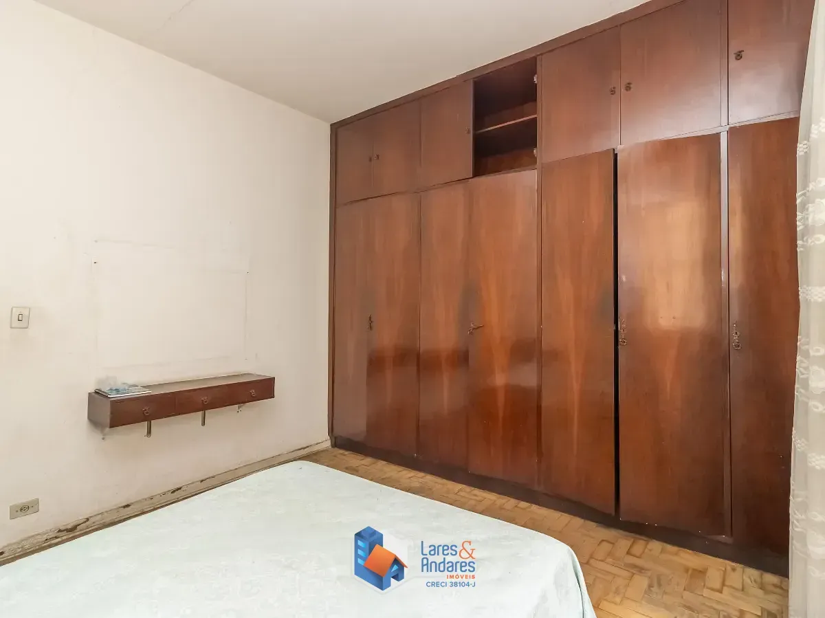 Imagem Casa para venda em Lapa com 6 quartos, sendo 2 suítes, 132m²
