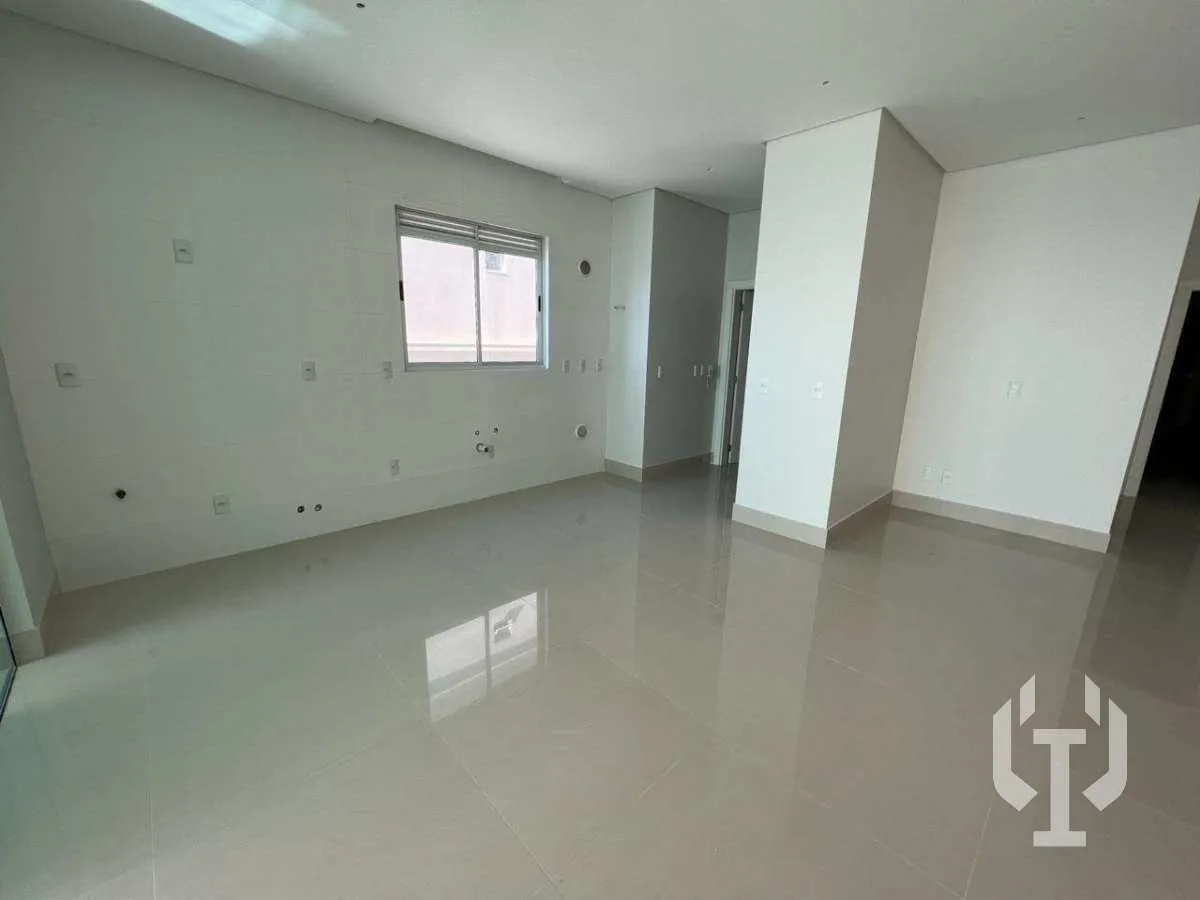 Imagem Apartamento à venda, no PALAZZO DEL MARE em Itapema, Meia Praia, com 4 quartos, 240m2
