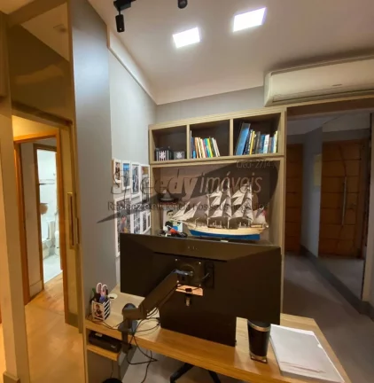 Imagem Apartamento em Santos, bairro Ponta da Praia.