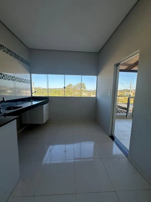 Imagem VENDE-SE EXCELENTE CASA EM ARAÚJOS/MG ( R$ 1.200.000,00 )