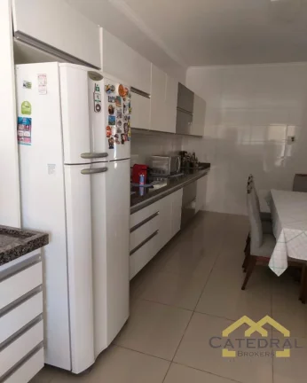 Imagem Casa com 2 Quartos, sendo 1 Suíte à venda por R$650.000,00 - 210m² - Jardim Guanabara - Jundiaí/SP
