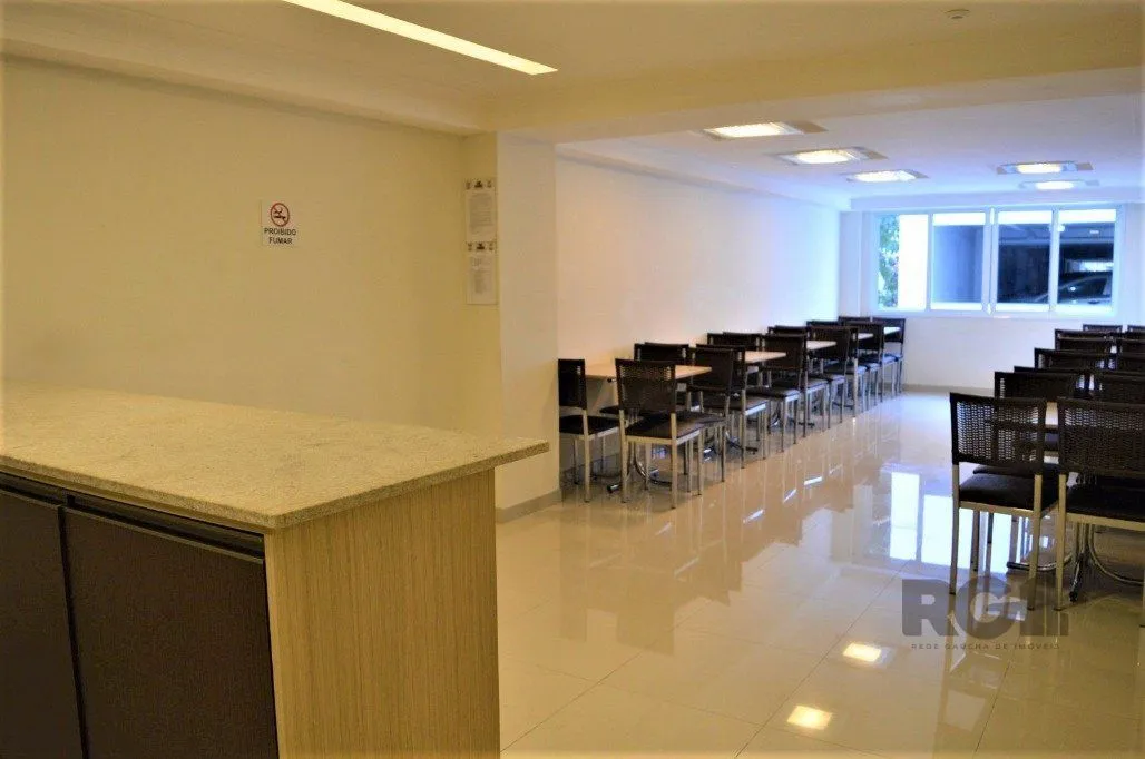 Imagem Excelente apartamento 2 dorm. sendo 1 suite, com terraço, churrasqueira, semimobiliado - 1 vaga dupla - Bairro Cidade Baixa