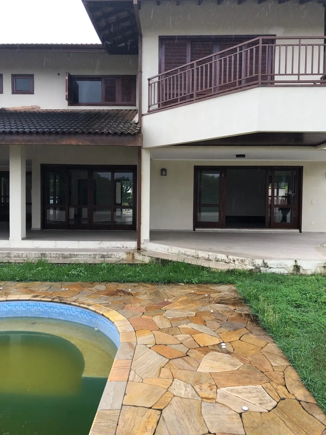 Imagem Casa à venda 3 Quartos, 3 Suites, 4 Vagas, 700M², Nossa Senhora do Perpétuo Socorro, Pindamonhangaba - SP