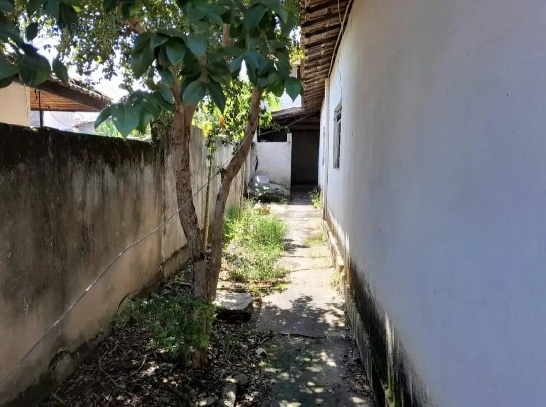 Imagem Oportunidade de Investimento - Casa com Edícula em Terreno de 300 m²